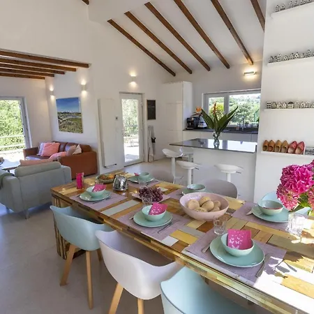 Quinta Do Vale Longo By Acasadascasas Villa